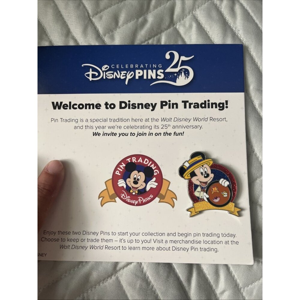 Walt Disney World Celebrating Pins 25 Year Mickey Mouse Pin New